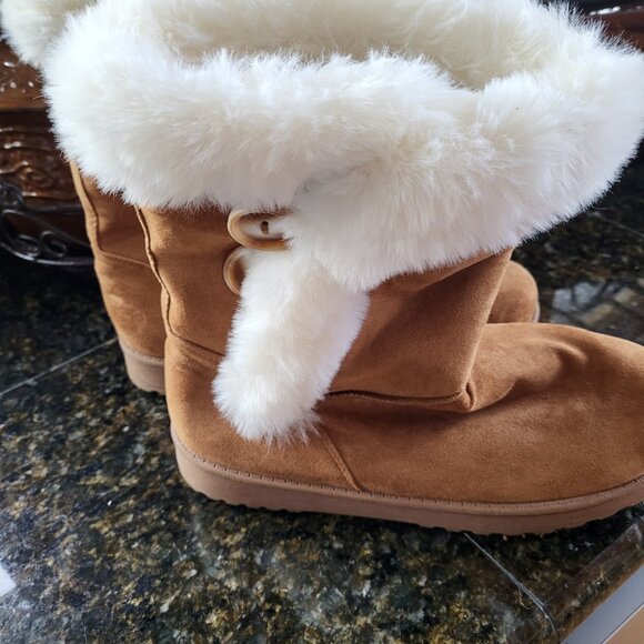 EUC SO SOPHIA Faux-Leather & Fur Boots Shoes Chestnut Size 9 - Picture 2 of 3